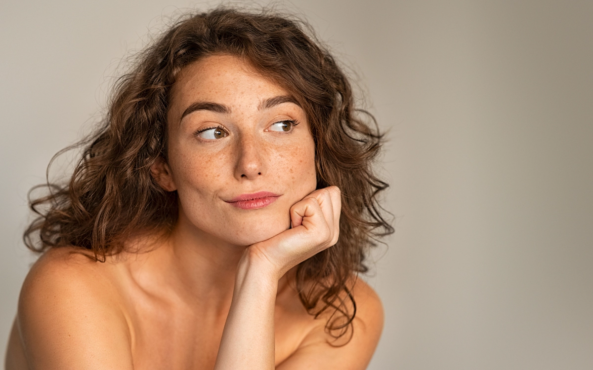 radiofrecuencia corporal mujer feliz